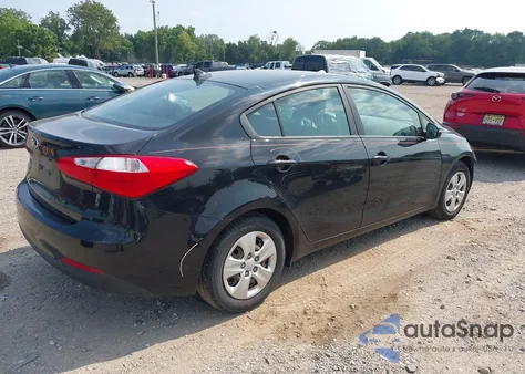2015 Kia Forte Lx z USA, uszkodzony, nr VIN KNAFX4A69F5342748